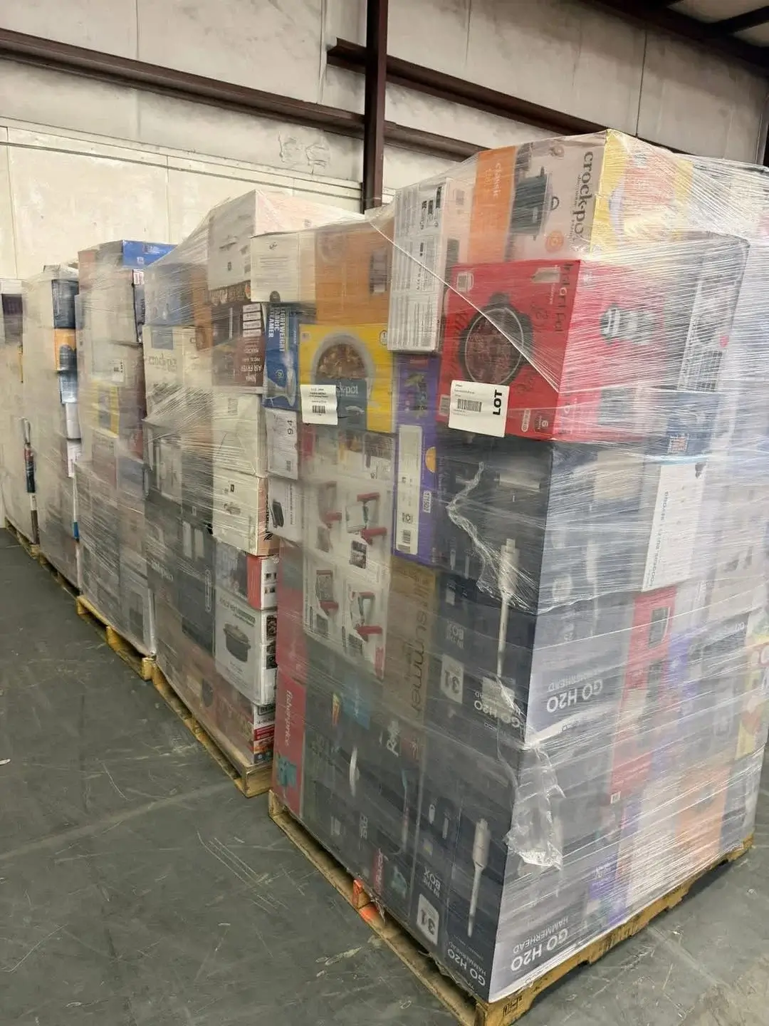 Amazon Electronic Return Pallets